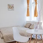 Cozy By Wenceslas Square Apartment