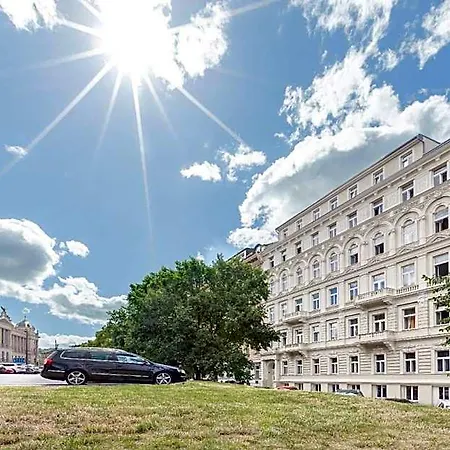 Cozy By Wenceslas Square Apartment
