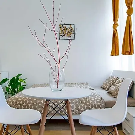 Cozy By Wenceslas Square Apartment Prague