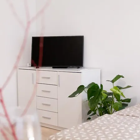 Cozy By Wenceslas Square Apartment *